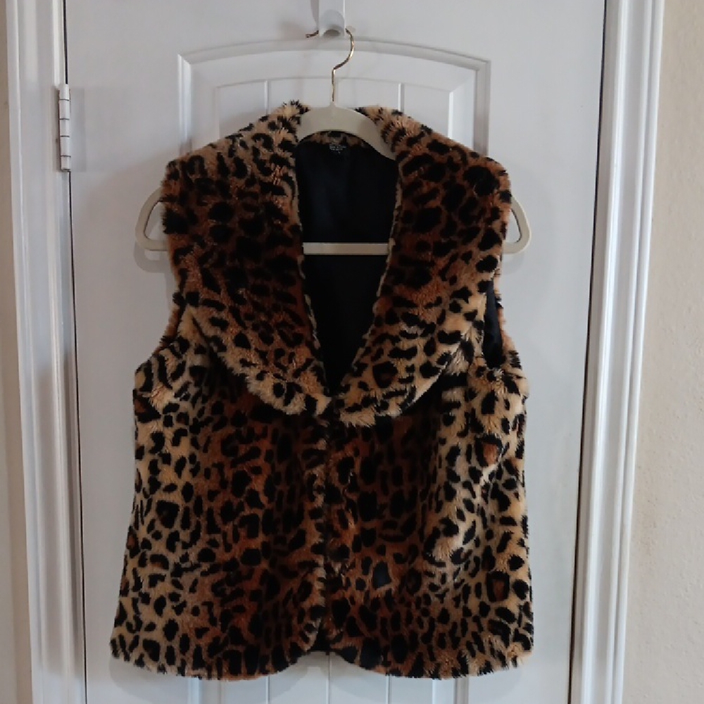 Source Unknown Leopard Print Vest Y2k